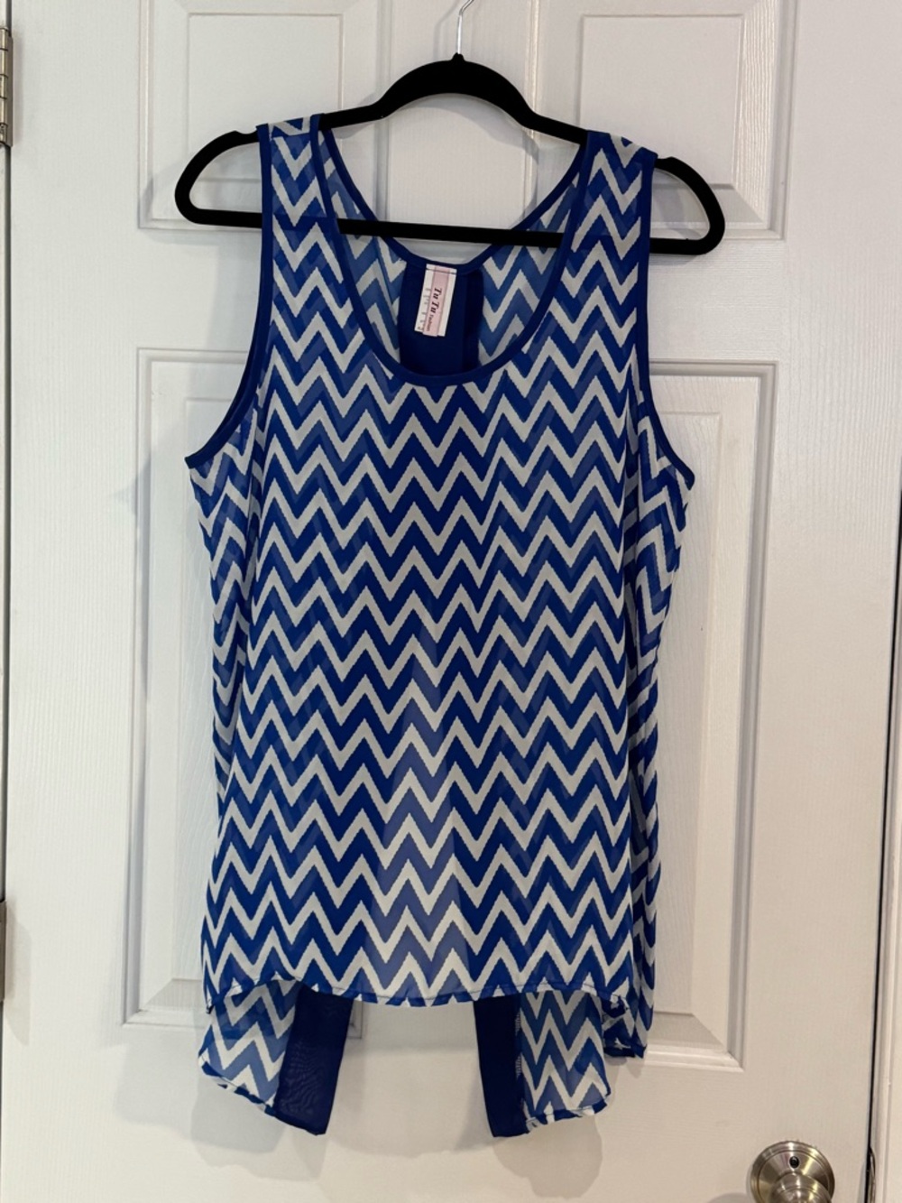 TU TU Blue and White Chevron Sleeveless Women’s Top
